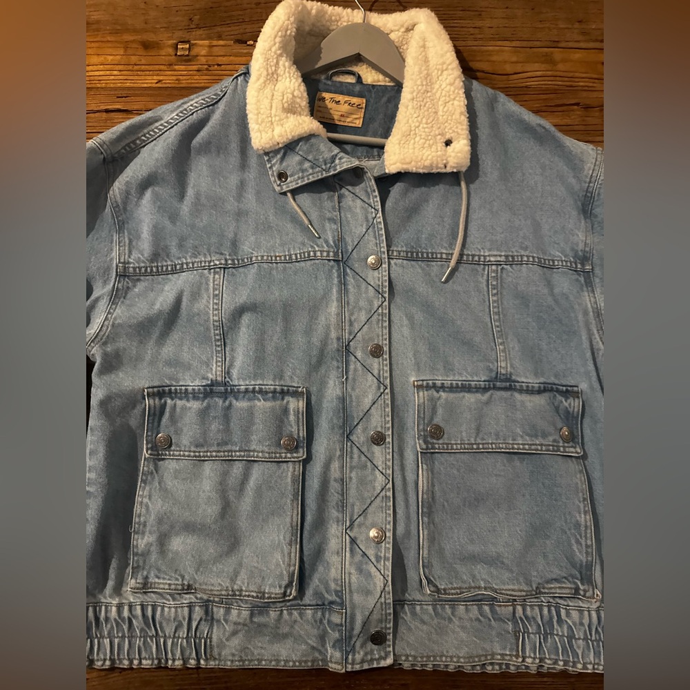 Free People Blue Denim Jacket with Cream Sherpa Collar - Picture 5 of 9